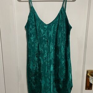 Vintage Honors Intimates GreenSpaghetti Strap Low Back Short Negligee Size L